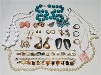 Lot Costume Jewelry necklaces bracelets earrings