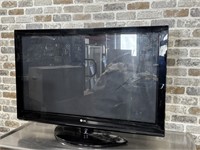 LG 42 IN Plasma TV