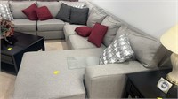 LARGE GRAY SECTIONAL COUCH LIKE NEW!