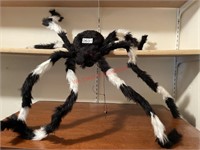 Posable Spider with flashing red eyes (Back