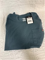 Men’s Dickies T-shirt size 1X