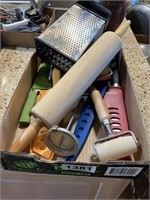 Bx. Misc. Kitchen Tools, Rolling Pin, Knives,