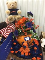 Illini pumpkin decoration, bears, chief wall