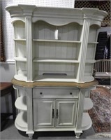 Riverside Furniture Co. Contemporary whitewash