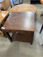 Accent/Side Table
