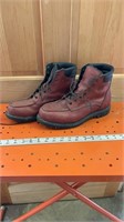 Red wing size 10.5 men’s lace up boot