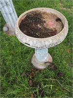 SMALL RESIN BIRD BATH