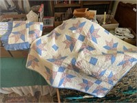 Handmade Quilt w/Pillow Shames