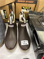 XTRATUF boots size 9 brand new waterproof best o
