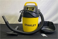Stanley 2 Gallon Wet Dry Vacuum
