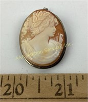 Sterling silver carved shell cameo pendant /