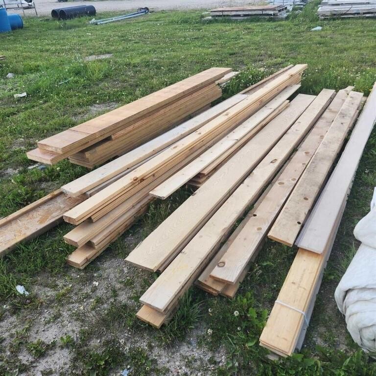 Pile of assorted Lumber