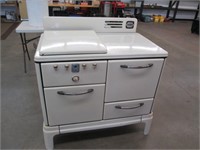 Roper 40" porcelin gas stove w/oven