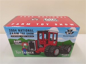 MF 1500 4wd Toy Farmer 2004 NIB 1/64