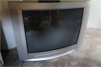Old TV w/ Remote 24"