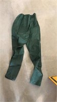 Rain pants
Size: Large