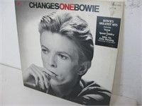 VINYL RECORD- DAVID BOWIE Changes ONE Hits VG+ NM