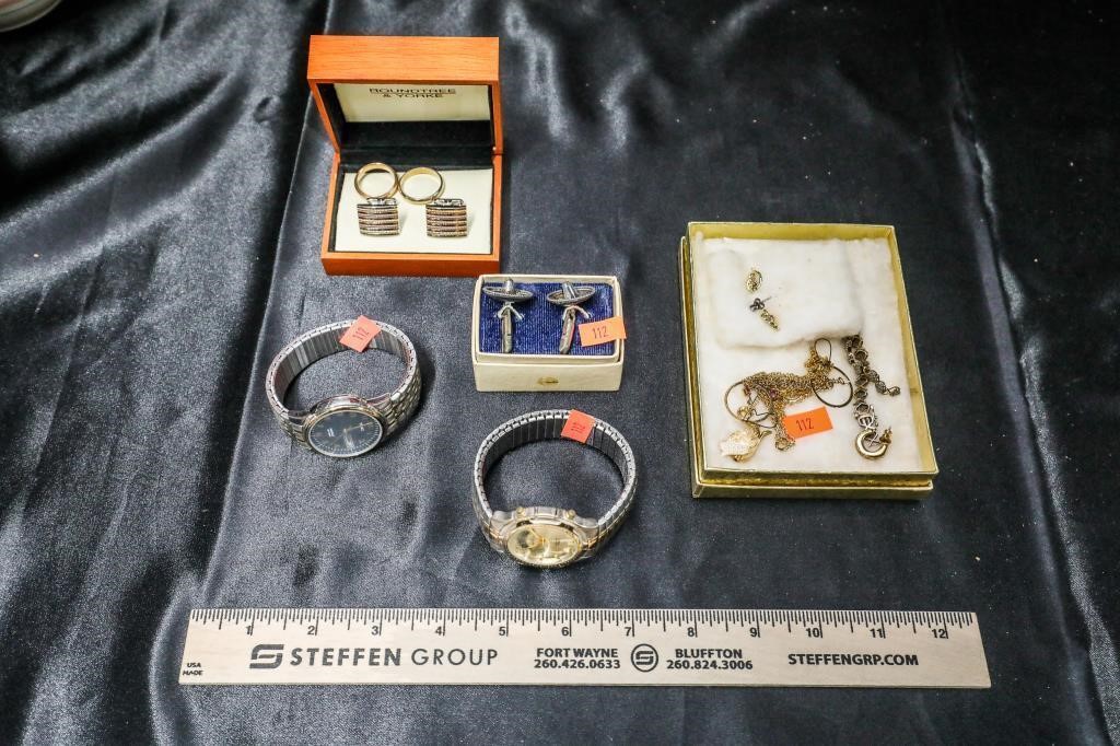 (2) Mens Watches; (2) Sets of Cuff Links; (2) Gold