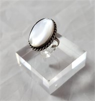 Sterling silver 1" mother of pearl stone ring sz 5