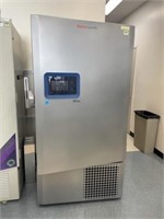 Thermo Sci. TSX60086A (-80) Freezer