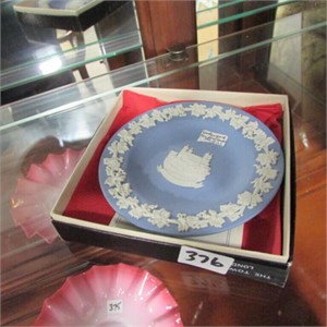 WEDGWOOD TOWER OF LONDON TRAY  4 1/2"