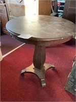ANTIQUE ROUND TABLE TOP STAND NEEDS REFINISHED