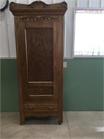 Victorian Oak wardrobe cabinet