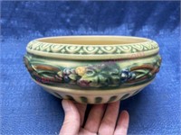 1920s Roseville Pottery Corinthian planter / bowl
