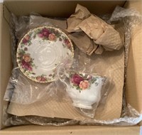 Royal Albert Old Country Roses 5-pc place setting