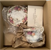 Royal Albert Old Country Roses 5-pc place setting