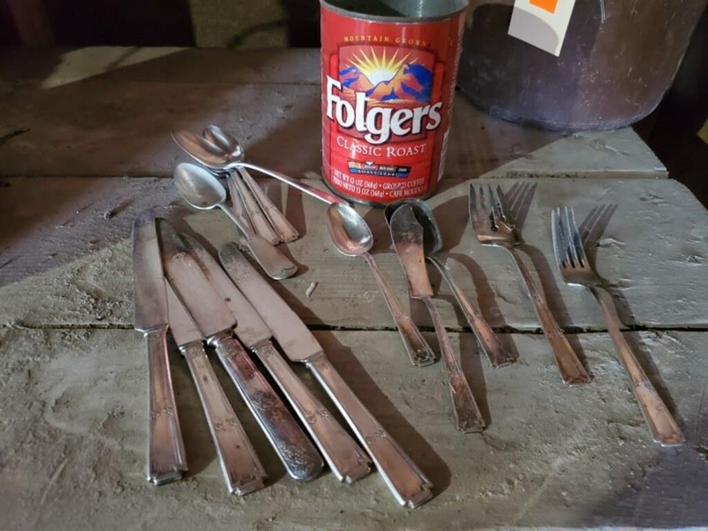 Folgers can, silverware