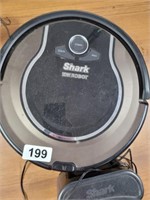 SHARK ROBOT VACUUM