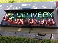 Neon delivery light Sign 37 / 13 works.