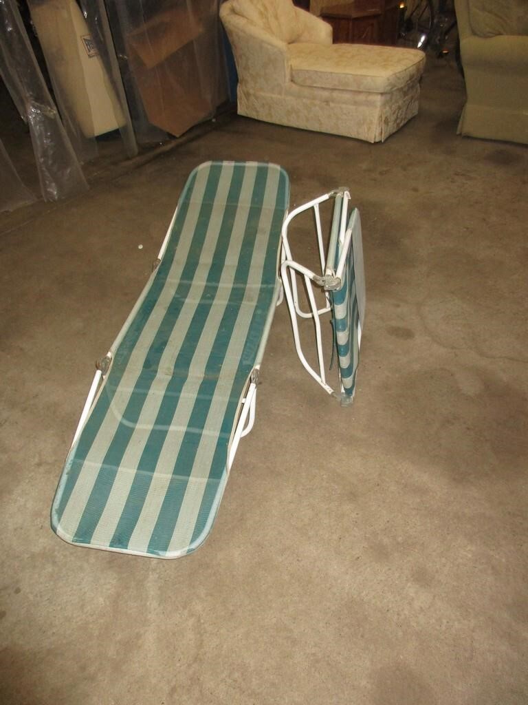 2) tri-fold beach lounge chairs 6'L