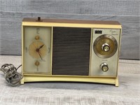ARVIN ELECTRIC TRANSISTOR RADIO WITH CLOCK