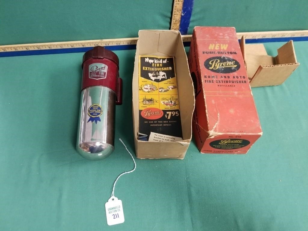 PYRENE FIRE EXTINGUISHER IN BOX