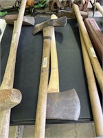 2 axes