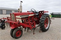 FARMALL 504 ROW CROP TRACTOR