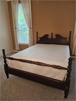 Queen Size Wooden 4-Poster Bed