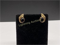 14K YELLOW GOLD AND ONYX EARRINGS