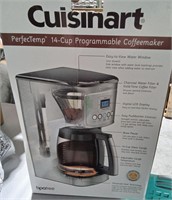 Cuisinart 14Cup Programmable Coffee Maker