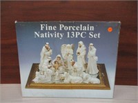 NEW Nativity Set - 13 Pc