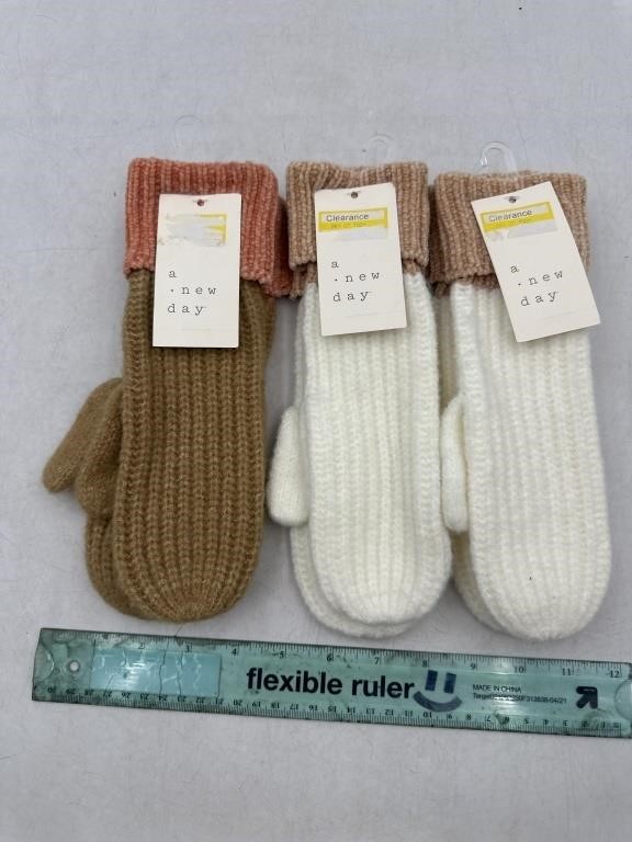 NEW Lot of 3- Soft No Itch A New Day Mittens