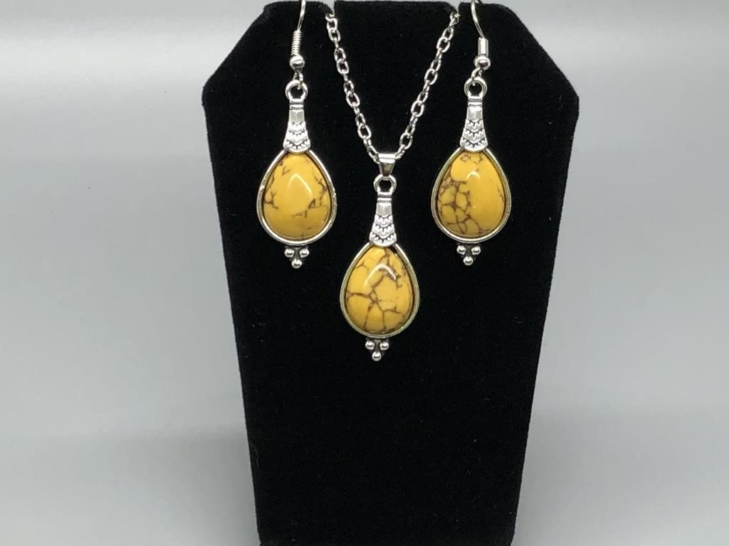 Silver and Yellow Stone Necklace Set