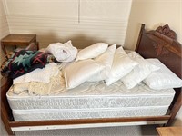 Miscellaneous pillows and bedding