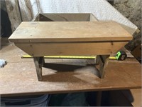 2 ft bench and wood box