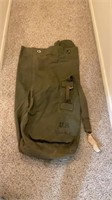 VINTAGE MILITARY DUFFEL BAG