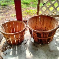 (2 PCS) BUSHEL BASKETS