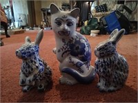 Blue & white porcelain cat & rabbits