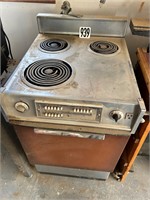 GE Apartment size stove-NO SHIPPING
